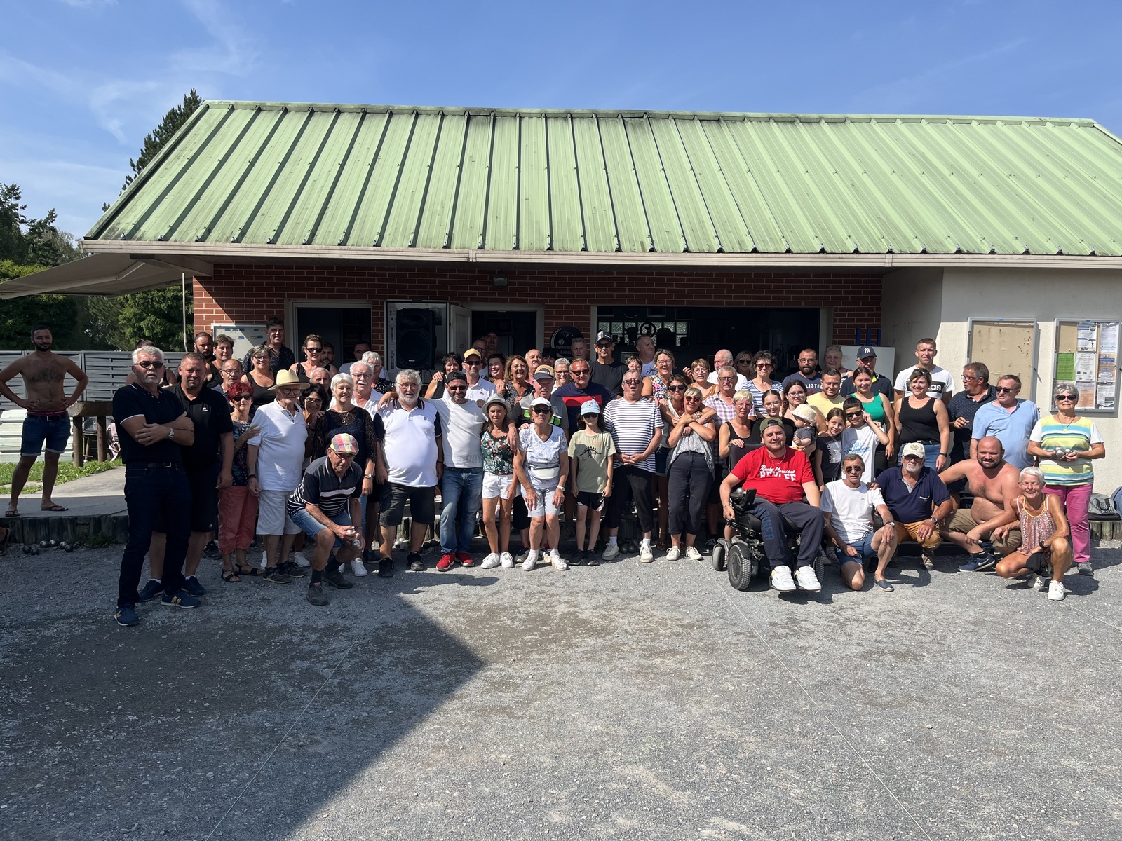 Un très beau pique-nique pour le Pétanque Club Pavillais