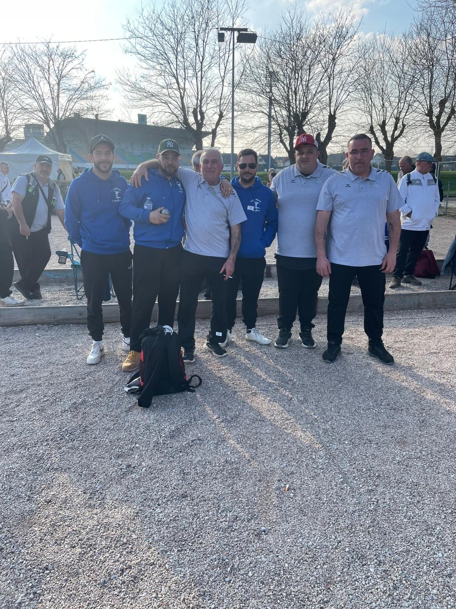 De belles prestations et une équipe qualifiée lors du Départemental triplette promotion